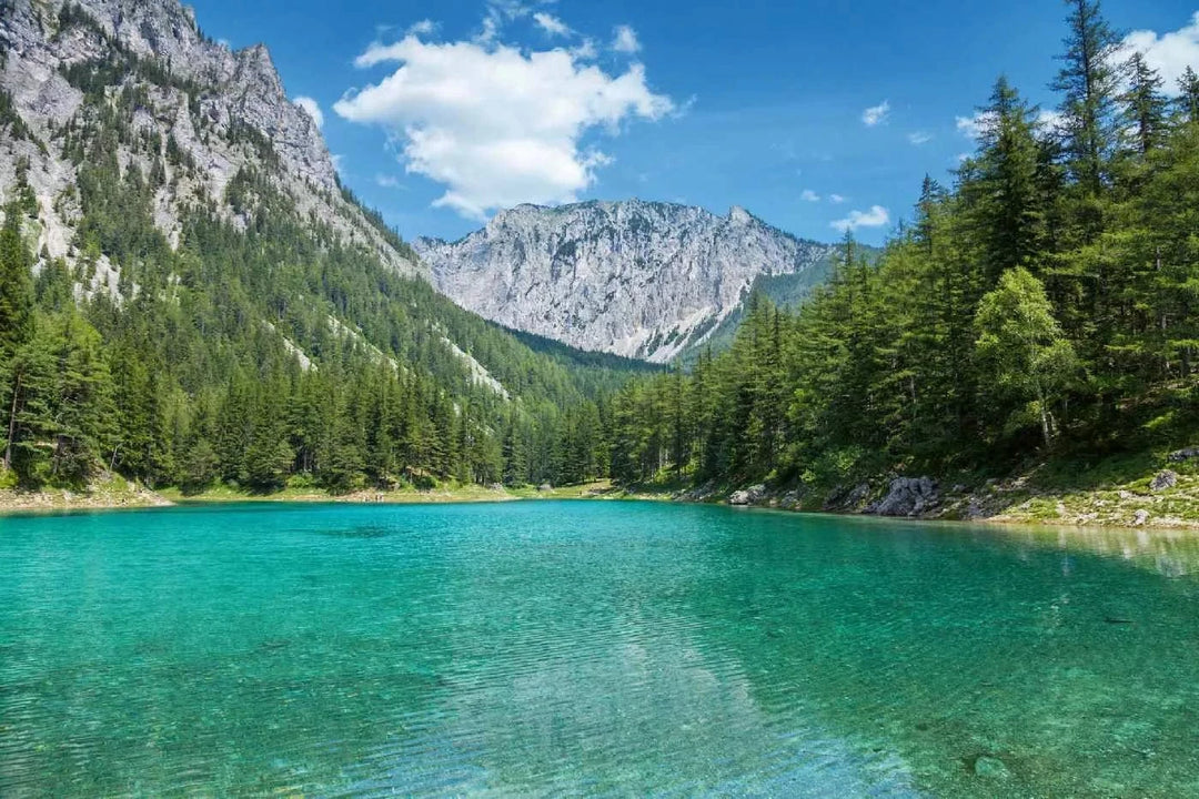 Fototapetes ar dabu - Austrijas Alpu ezers, zilā, zaļā krāsā D-ART