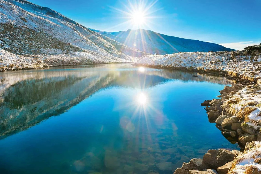 Fototapetes ar dabu - Zils ezers kalnos, zilos toņos D-ART
