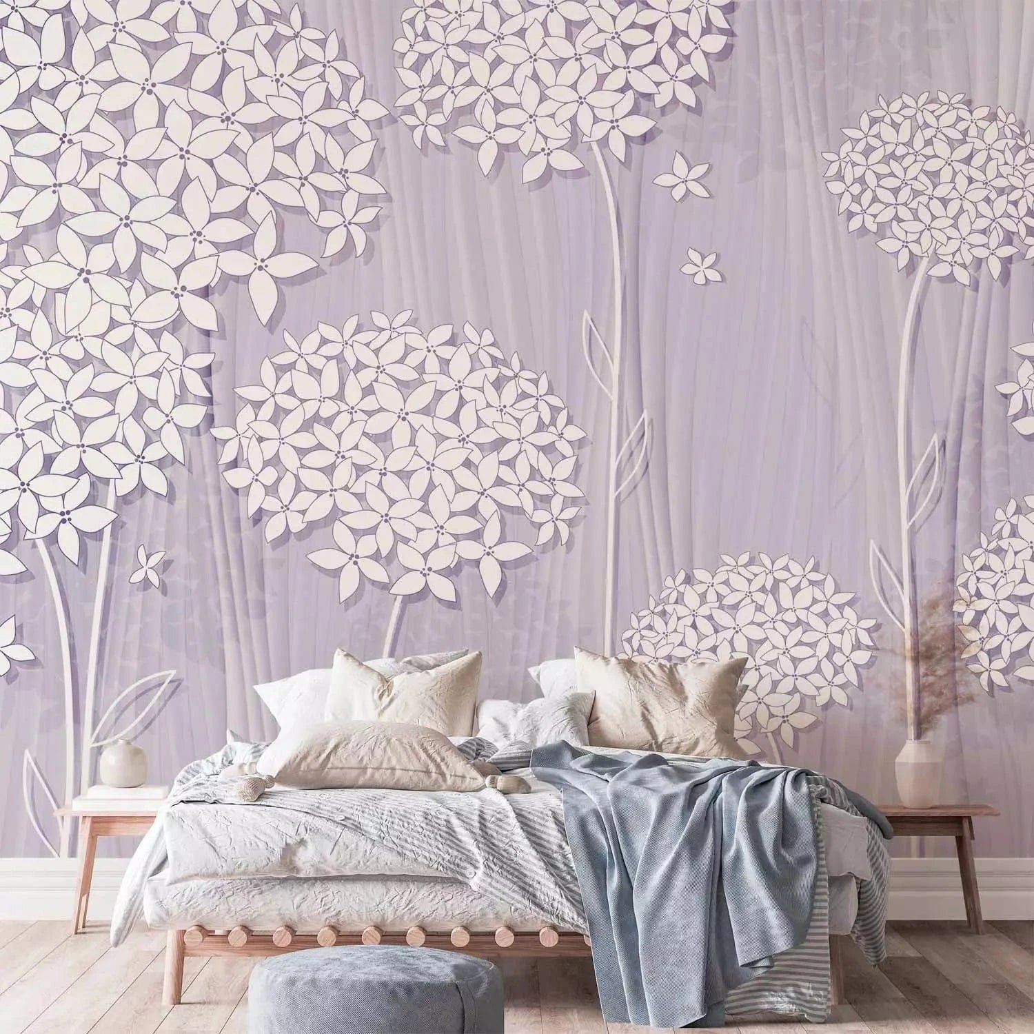 Fototapetes ar stilizētiem ziediem maigi violetā krāsā - viesistabai G-ART