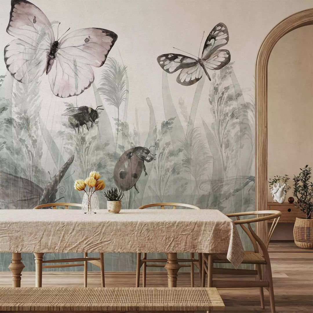 Fototapetes - Kukaiņi pļavā: mārīte un tauriņš, gaišos toņos - 143846 G-ART