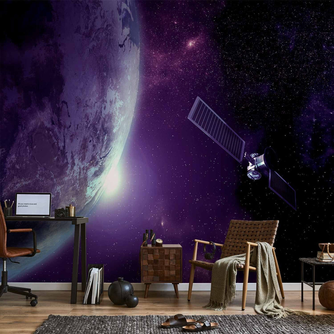 Violets Visums - kosmiska ainava ar zvaigznēm, Zemi un satelītu G-ART