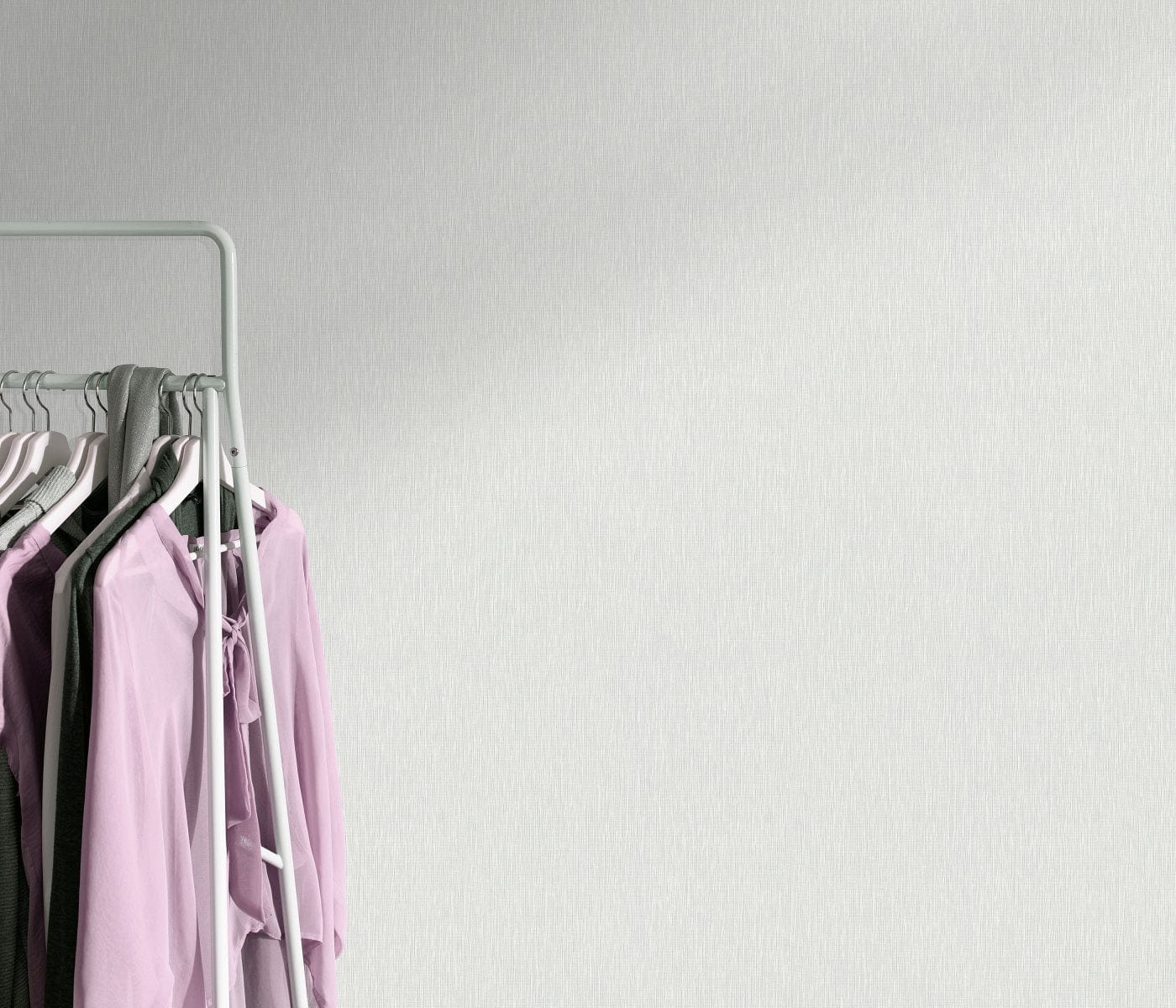 Gaiši pelēkas vienkrāsainas tapetes ar zīdainu spīdumu, 1037631 Erismann