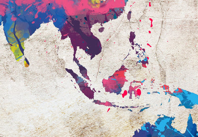 Glezna – Daudzkrāsaina pasaules karte uz bēša fona, 97482 (x3) Tapetenshop.lv.
