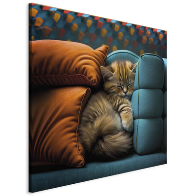 Glezna - Jauks kaķis guļ starp mīkstiem spilveniem, 150185 Tapetenshop.lv