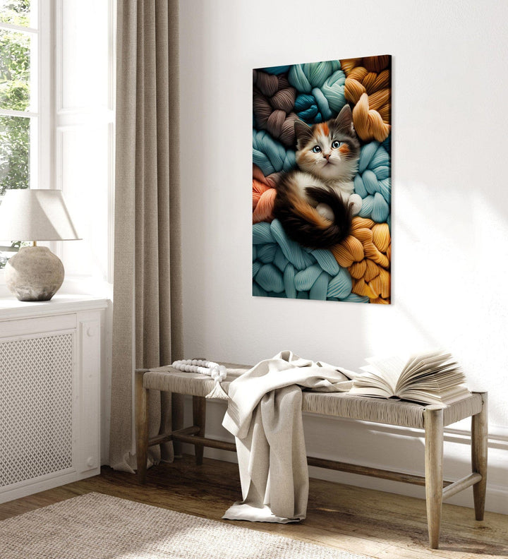 Glezna ar kaķi - Kaķēns atpūšas uz daudzkrāsainas dzijas, 150094🎨🐾 G-ART