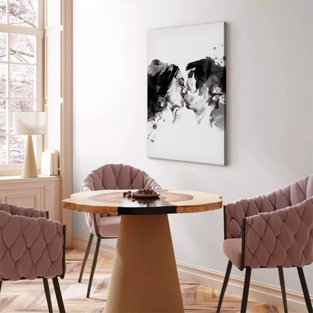 Glezna - melnbalta grafika ar diviem cilvēkiem, kas skūpstās G-ART