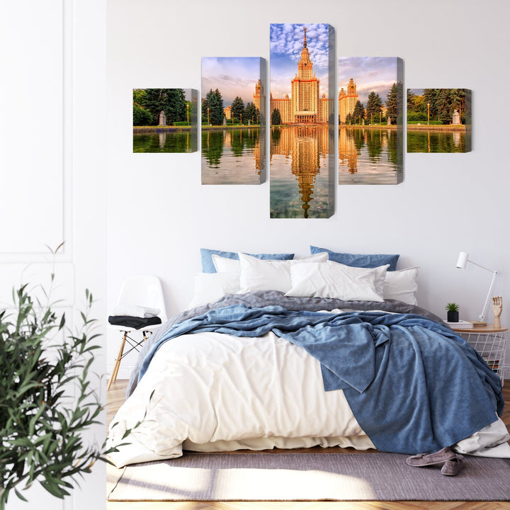 5 daļu kanva: Maskavas Valsts universitāte X-ART