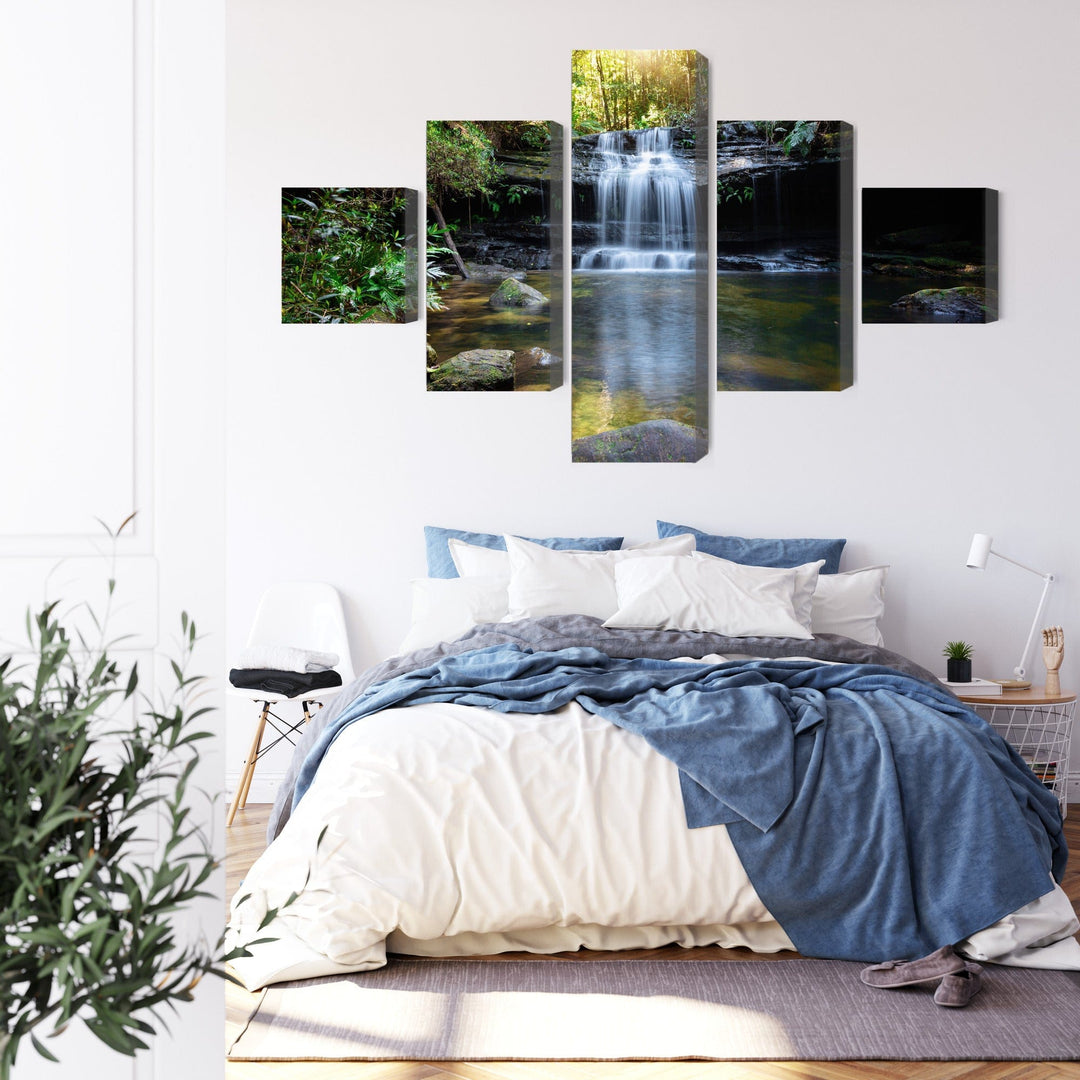 Kanva - Ūdenskritums krūmājos, N-3256 X-ART