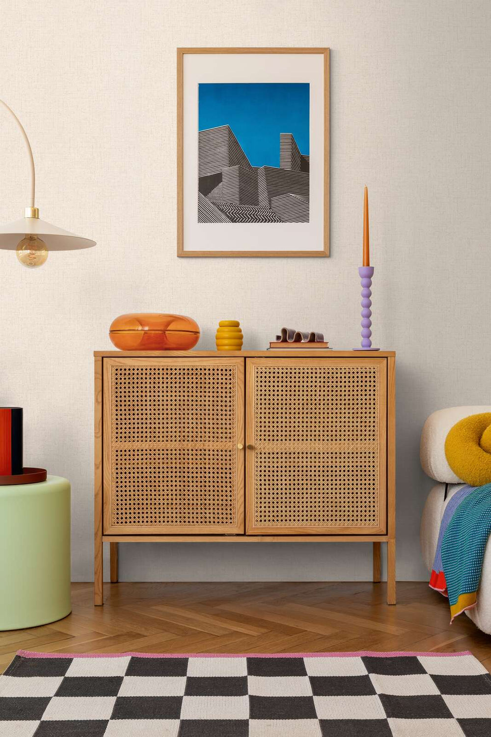 Smalkas tekstūras neaustas tapetes ar maigu spīdumu maigā, siltā krēmkrāsā | 3010210 AS Creation