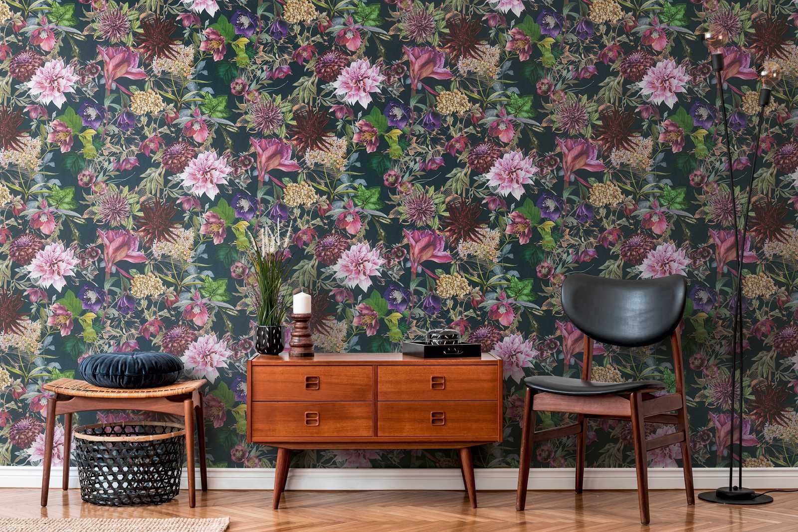 Tapetes ar krāsainiem ziediem uz melna fona - 1351474 AS Creation