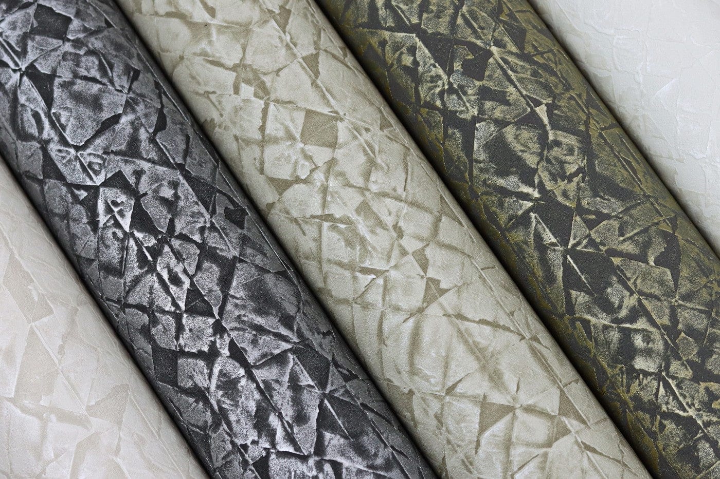 Tapetes ar rakstu Āfrikas stilā melna un sudrabā krāsā - 2537546 RASCH