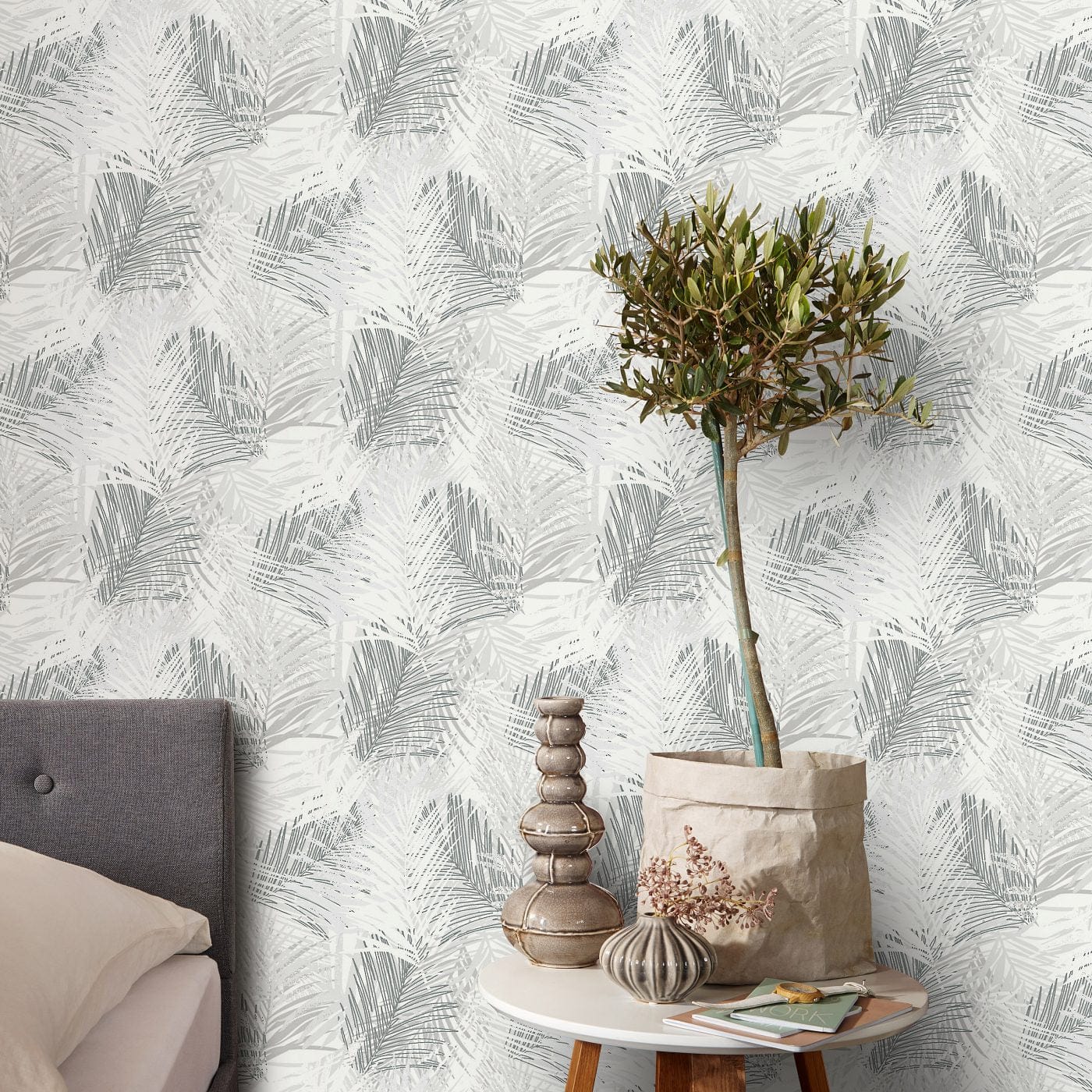 Tapetes ar tropiskām lapām pelēkā un baltā krāsā, Erismann - 3745402 Erismann