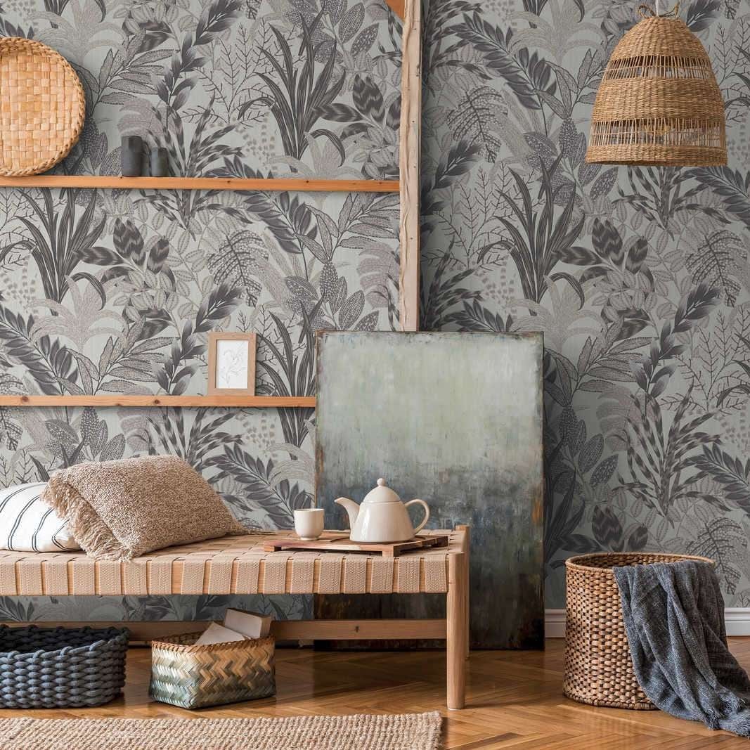 Tapetes ar tropu elementiem tumši pelēkos tonos AS 378604 AS Creation