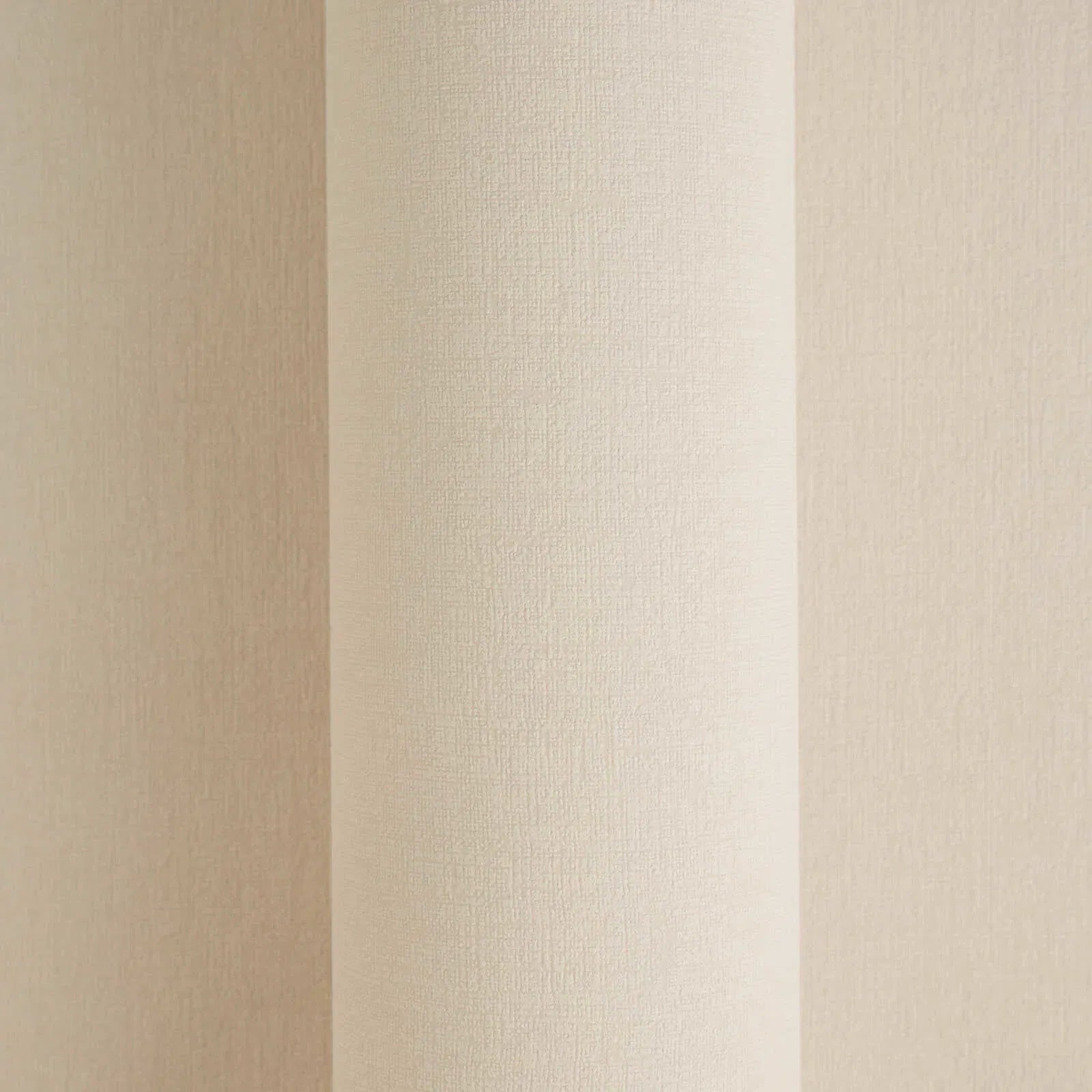 Detalizēts skats: bēšas tapetes ar dabisku audekla virsmas faktūru. SKU: 3007126, AS Creation.