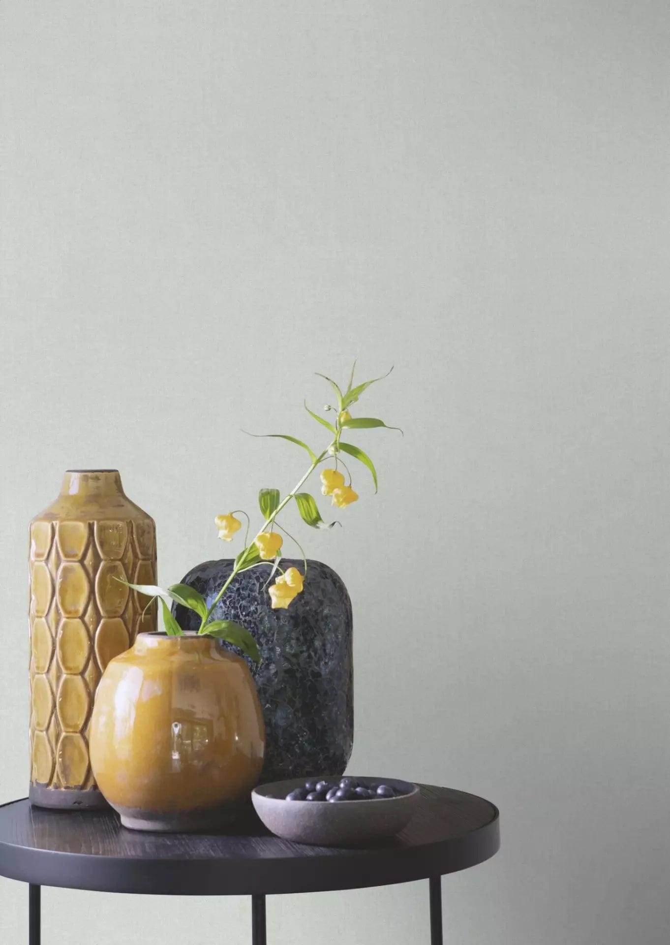 Vienkrāsainas tapetes viesistabai zilgani pelēka krāsā, 633740 RASCH