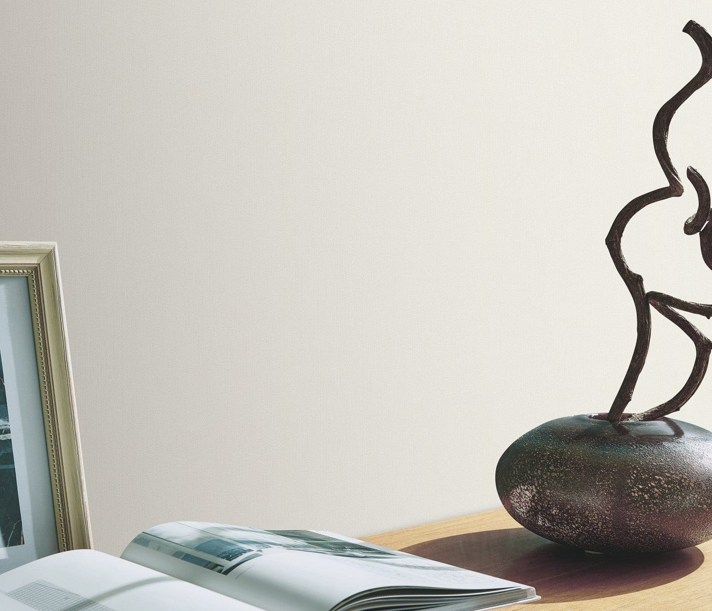 Vienkrāsainas tapetes gaišos toņos, Erismann, krēmkrāsā, 1028102 Erismann