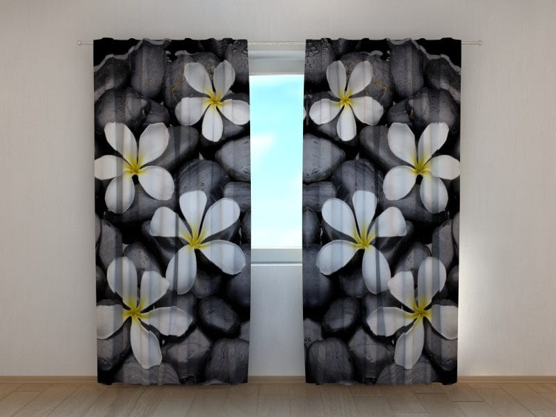 Curtains with flowers - Stones Tapetenshop.lv