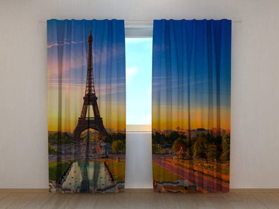 Curtains Eiffel Tower at dawn Tapetenshop.lv