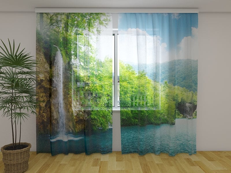 Aizkari viesistabai ar fantastiski skaistu dabu un ūdenskrītumu Tapetenshop.lv