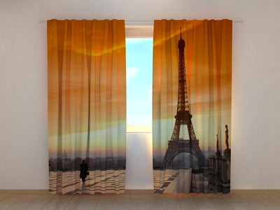 Curtains symbol of Paris