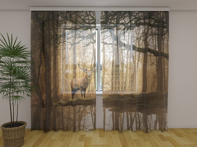 Curtains Beautiful deer in the forest 160 x 140 cm (2x80x140 cm) / Chiffon