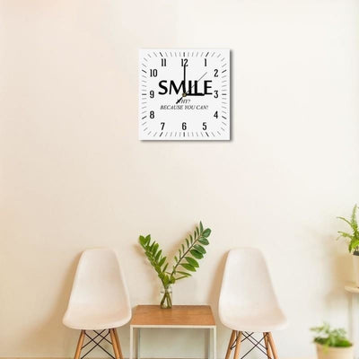 Dekoratīvais sienas pulkstenis Smaids Home Trends