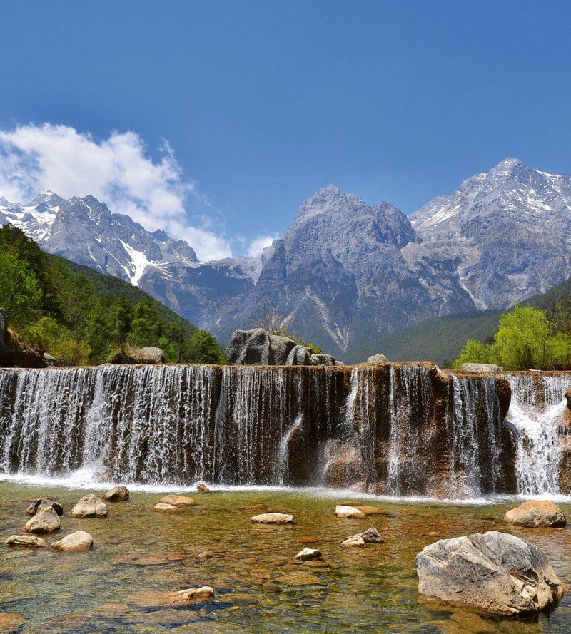 Fototapetes ar kalniem un ūdenskritumu - Alpi D-ART