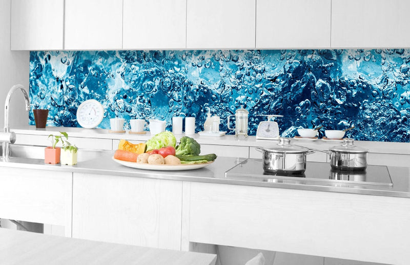 Fototapetes virtuvei ar lamināciju, pašlīmējošas plēve un flizelīns - Dzirkstošs ūdens (350x60 cm) Art4home