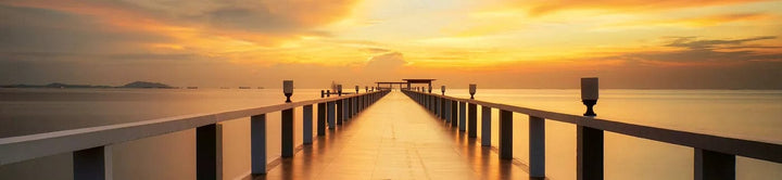 Pašlīmējošas fototapetes virtuvei - Koka tilts un saulriets (260x60 cm) Art4home