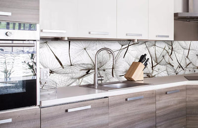 Fototapetes virtuvei ar lamināciju, pašlīmējošas plēve un flizelīns - Pienenes un vējš  (260x60 cm) Art4home