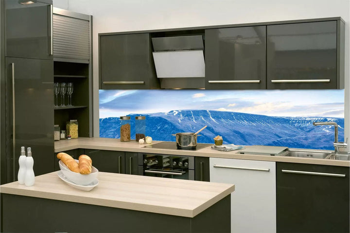 Pašlīmējošas fototapetes virtuvei ar kalniem - Reikjavīka  (260x60 cm) Art4home