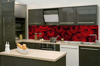 Fototapetes virtuvei ar lamināciju, pašlīmējošas plēve un flizelīns - Sarkanas rozes (260x60 cm) Art4home