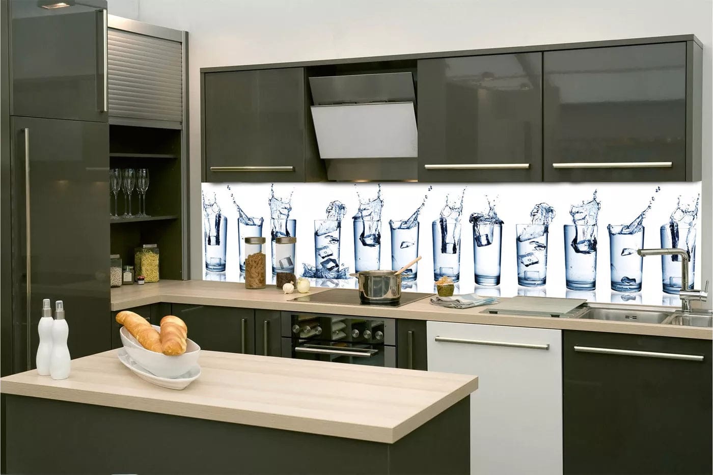 Pašlīmējošas fototapetes virtuvei - Ūdens glāze (260x60 cm) Art4home