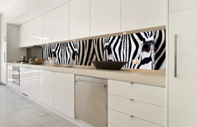Fototapetes virtuvei ar lamināciju, pašlīmējošas plēve un flizelīns - Zebra (350x60 cm) Art4home