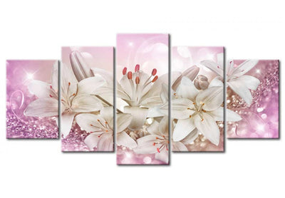 Canvas-taulut valkoisia liljoja vaaleanpunaisten kristallien päällä - Pink Thrills (5 osaa)