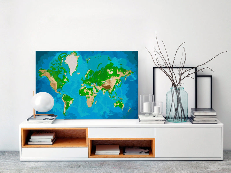 Kanva uz audekla "izkrāso pēc cipariem" - Pasaules karte (zila un zaļa) 60x40 cm Artgeist