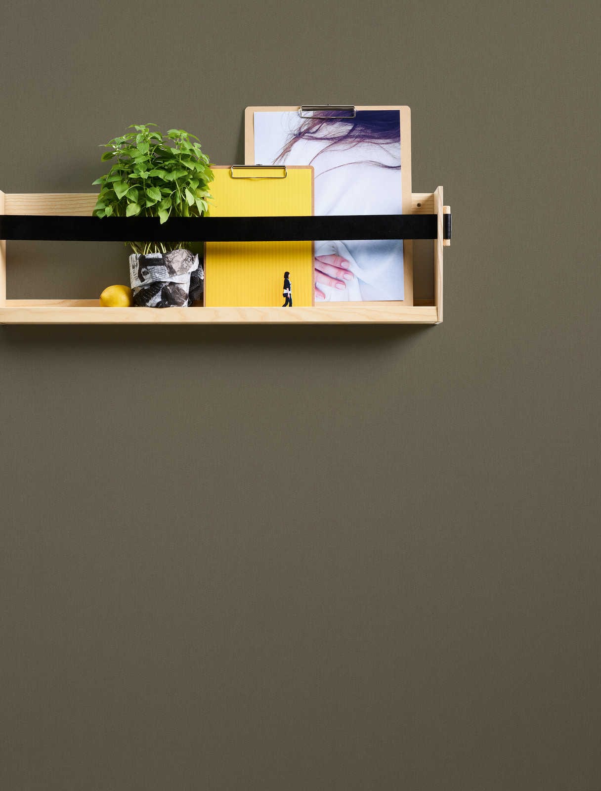 Brūnas tapetes ar tekstila struktūru AS 377481 AS Creation