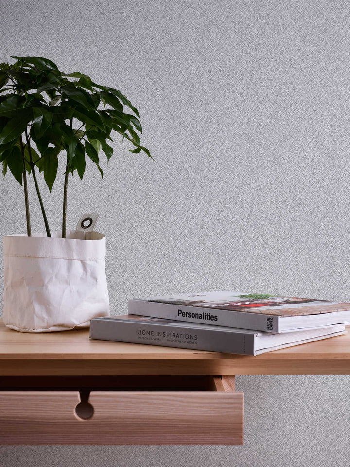 Tapetes ar lapu rakstu botāniska stilā, gaiši pelēkā krāsā AS 378371  Tapetenshop.lv