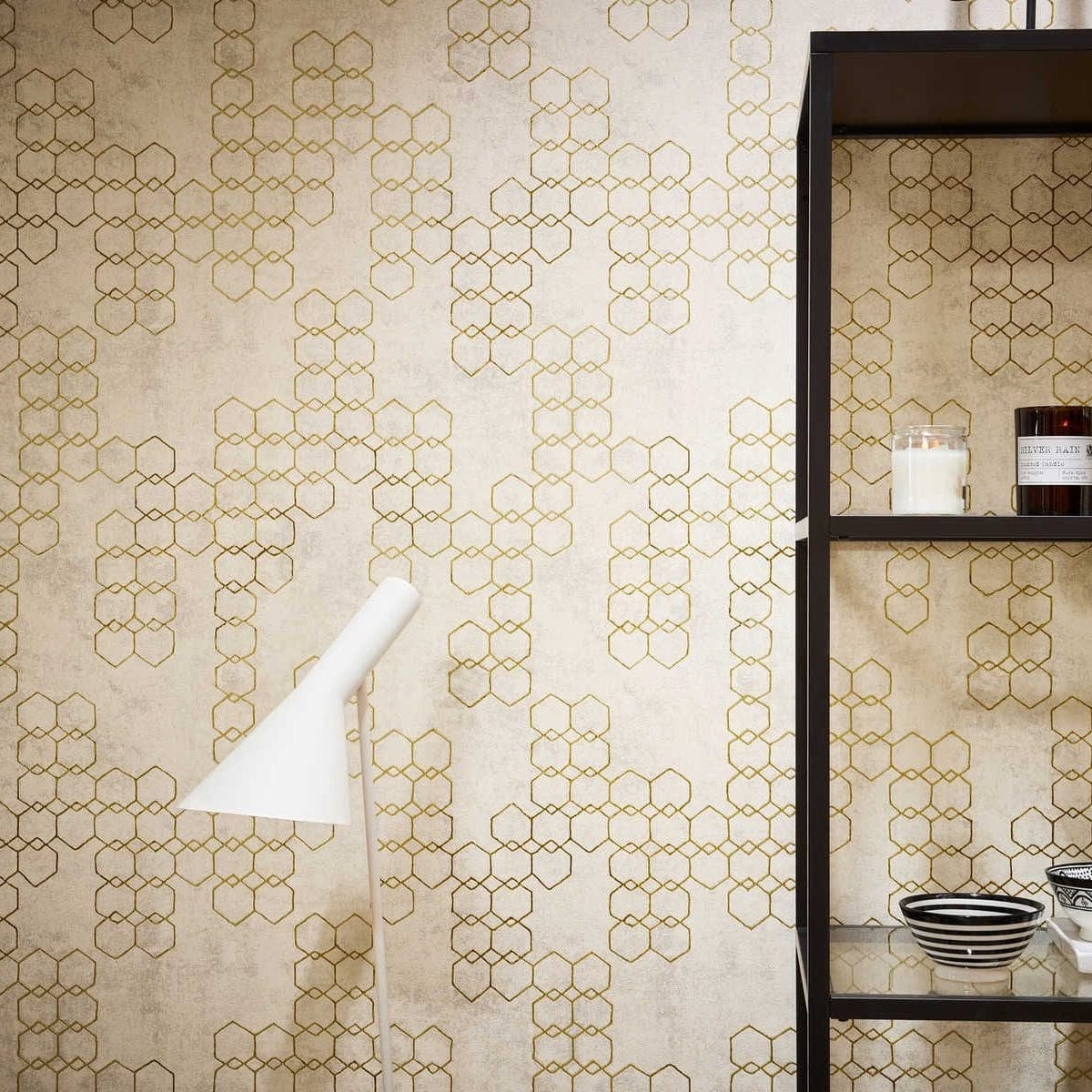 Tapetes ar modernu dizainu, zelta un betona efekts - krēmkrāsa 374242 AS Creation