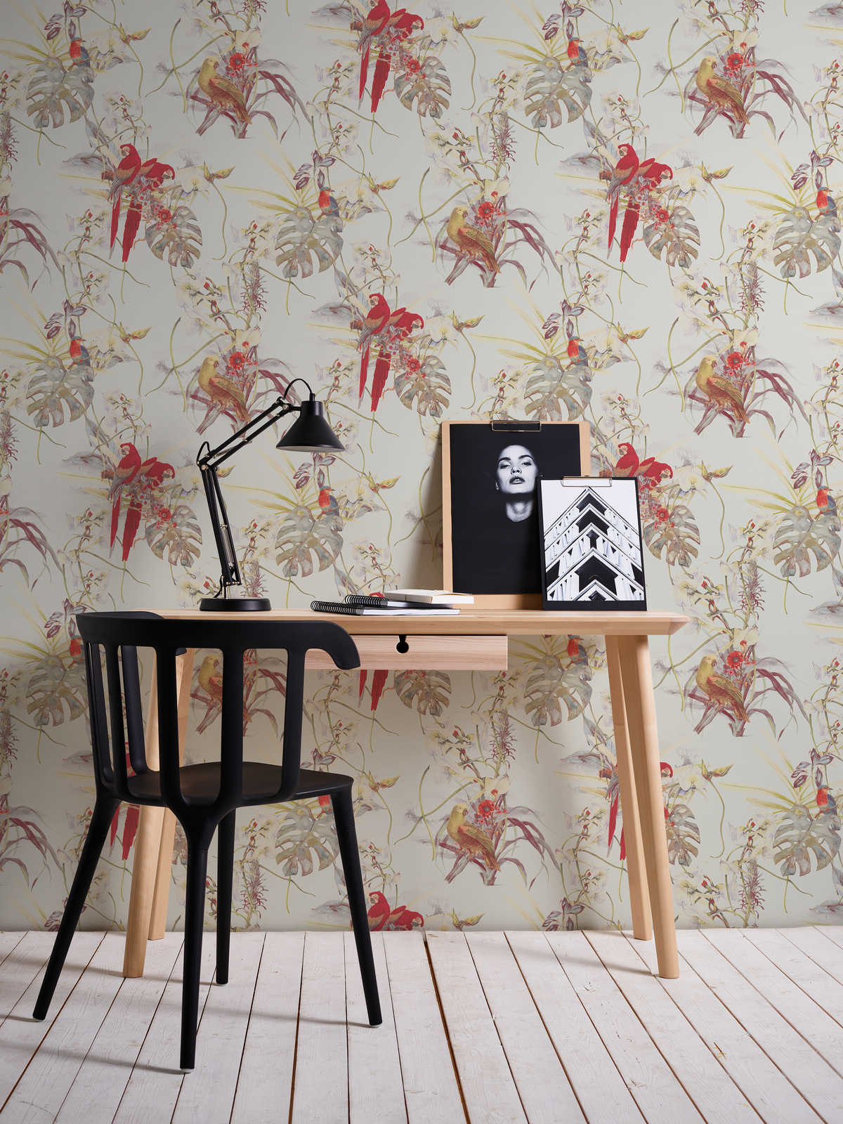 Tapetes ar tropisko dizainu, papagailis un eksotiskie ziedi, 387251 AS Creation