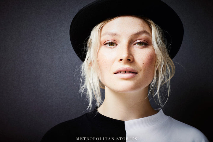 Vienkrāsainas matētas tapetes  melnā krāsā AS 368993 AS Creation